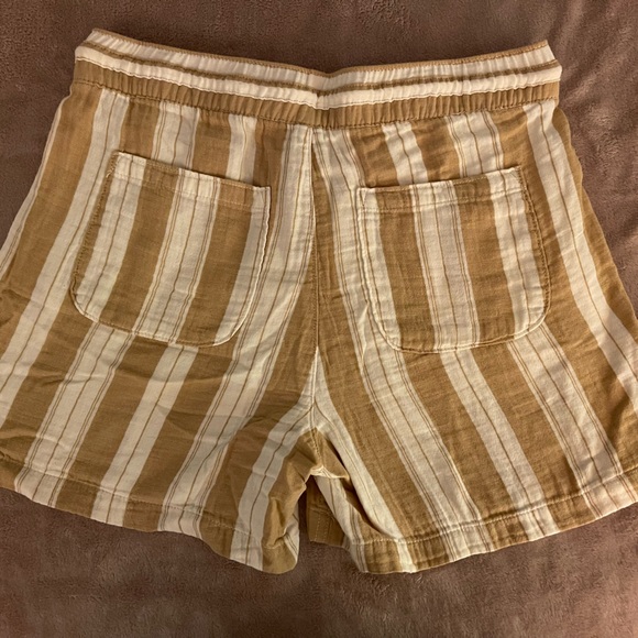 NWT Old Navy High Waist Striped Linen Shorts, size Women’s M - Picture 3 of 4